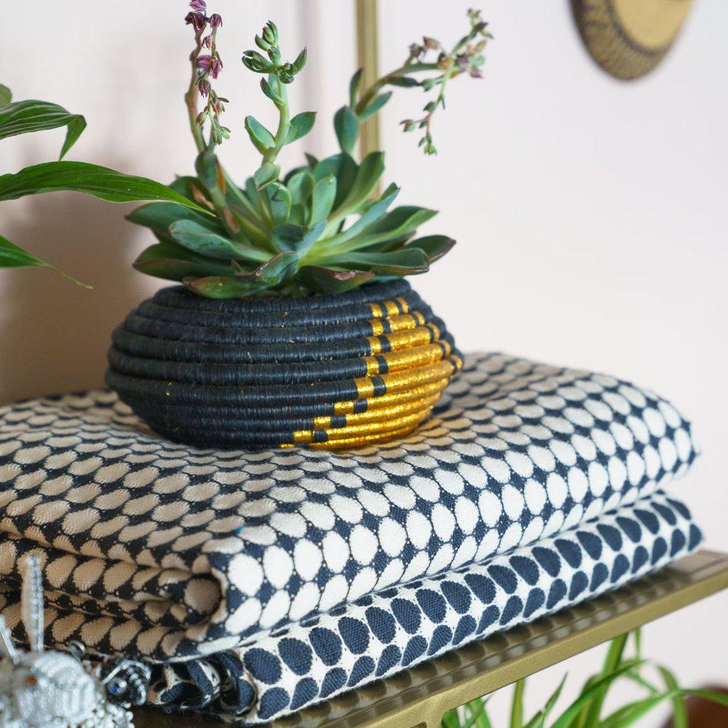 Tanzanian Handwoven Throw - Black Circles on White